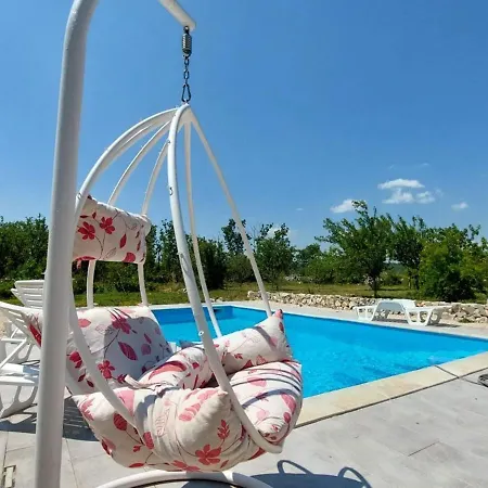 Zora Villa Mostar