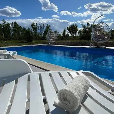 Zora Villa *