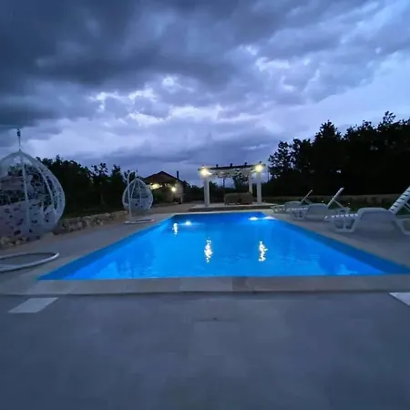 Zora Villa *